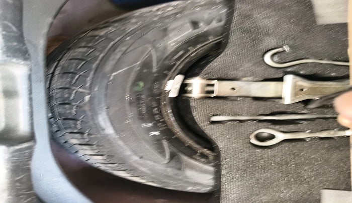 2019 Honda Jazz 1.2L I-VTEC VX CVT, CNG, Automatic, 71,158 km, tyre