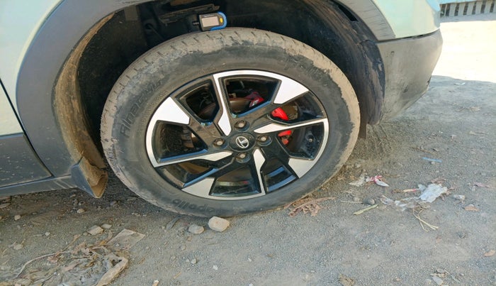 2021 Tata PUNCH CREATIVE  MT, Petrol, Manual, 64,167 km, tyre