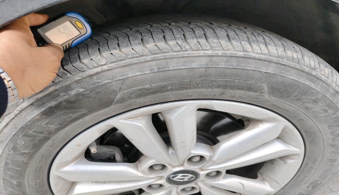 2016 Hyundai Creta SX 1.6 DIESEL, Diesel, Manual, 1,94,332 km, tyre