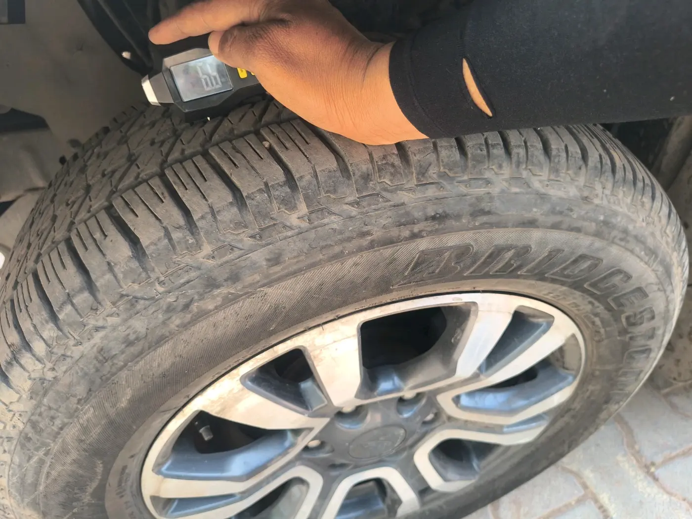 2019 Ford Endeavour TITANIUM PLUS 2.2 4X2 AT SUNROOF, Diesel, Automatic, 1,54,340 km, tyre