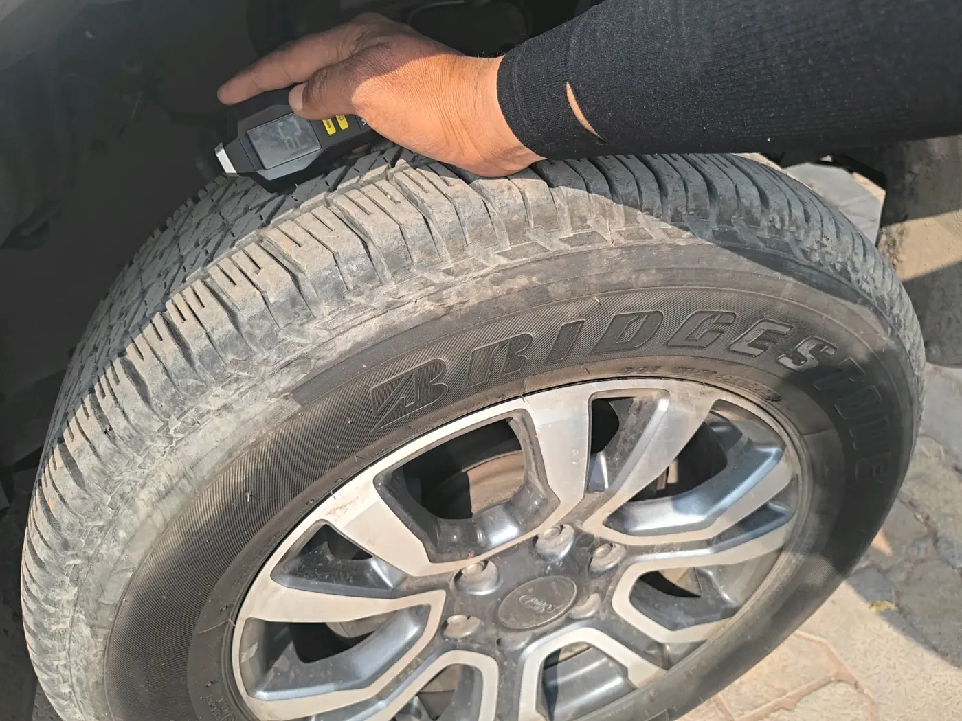 2019 Ford Endeavour TITANIUM PLUS 2.2 4X2 AT SUNROOF, Diesel, Automatic, 1,54,340 km, tyre