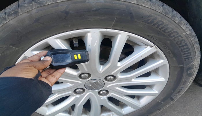 2022 Maruti Dzire ZXI CNG, CNG, Manual, 74,254 km, tyre