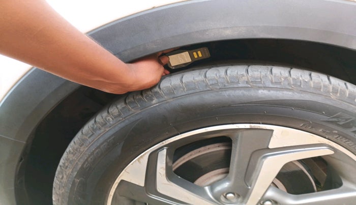 2018 Hyundai Creta SX AT 1.6 PETROL, Petrol, Automatic, 81,932 km, tyre