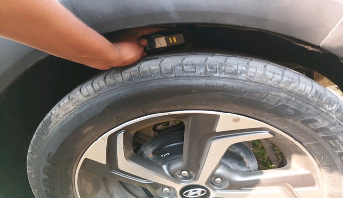 2018 Hyundai Creta SX AT 1.6 PETROL, Petrol, Automatic, 81,932 km, tyre