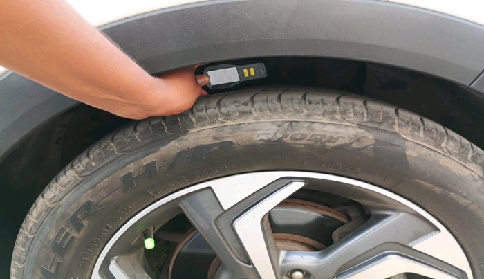 2018 Hyundai Creta SX AT 1.6 PETROL, Petrol, Automatic, 81,932 km, tyre