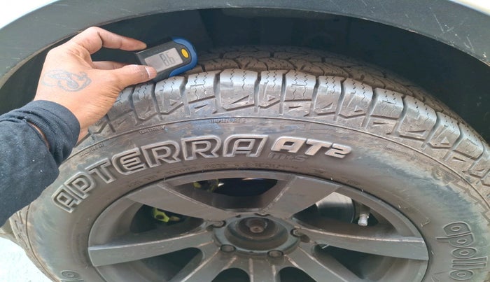 2018 Mahindra XUV500 W6 AT, Diesel, Automatic, 98,631 km, tyre