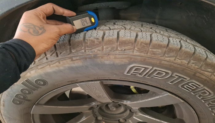 2018 Mahindra XUV500 W6 AT, Diesel, Automatic, 98,631 km, tyre