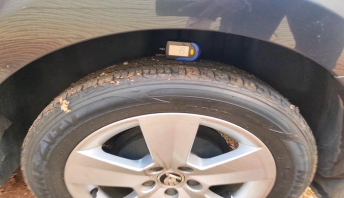 2020 Skoda Rapid AMBITION AT TSI, Petrol, Automatic, 39,091 km, tyre