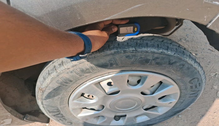 2021 Maruti New Wagon-R LXI CNG 1.0, CNG, Manual, 1,60,172 km, tyre