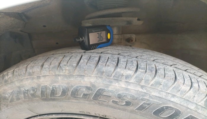 2016 Maruti Swift Dzire VXI, Petrol, Manual, 1,22,124 km, tyre