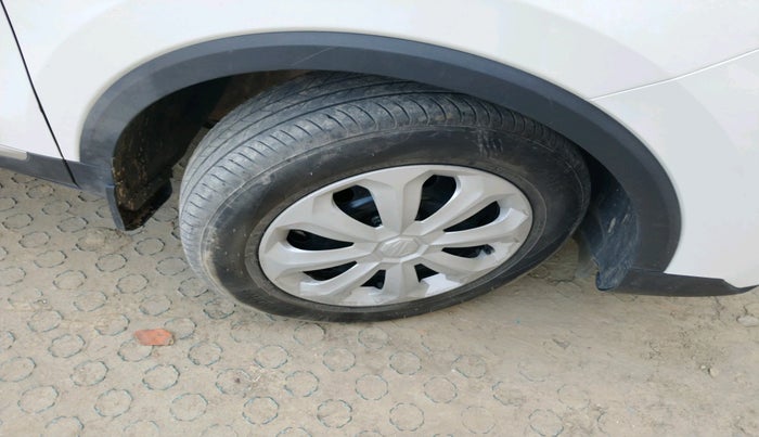 2025 MG ASTOR Sprint 1.5 MT (Ivory), Petrol, Manual, 14,944 km, tyre