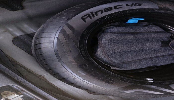 2020 Hyundai Creta SX 1.5 DIESEL, Diesel, Manual, 1,44,589 km, tyre