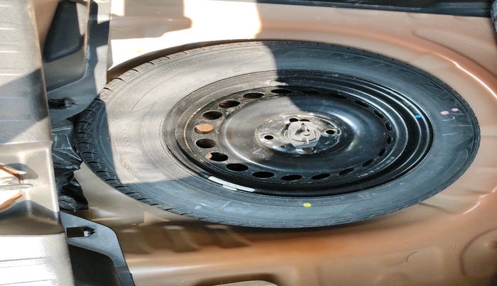 2017 Maruti Baleno DELTA PETROL 1.2, Petrol, Manual, 21,243 km, tyre