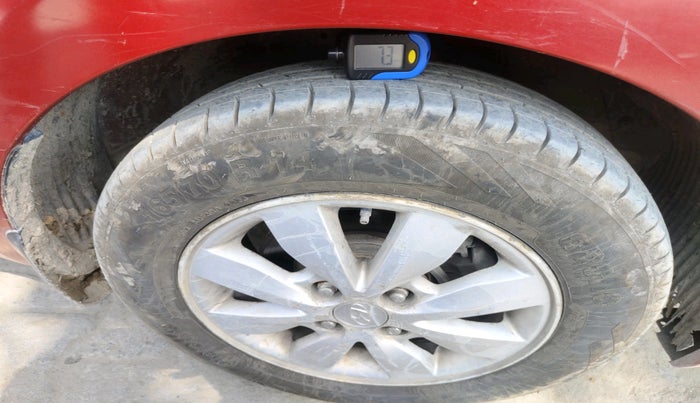 2013 Hyundai i20 SPORTZ 1.2, CNG, Manual, 1,20,121 km, tyre