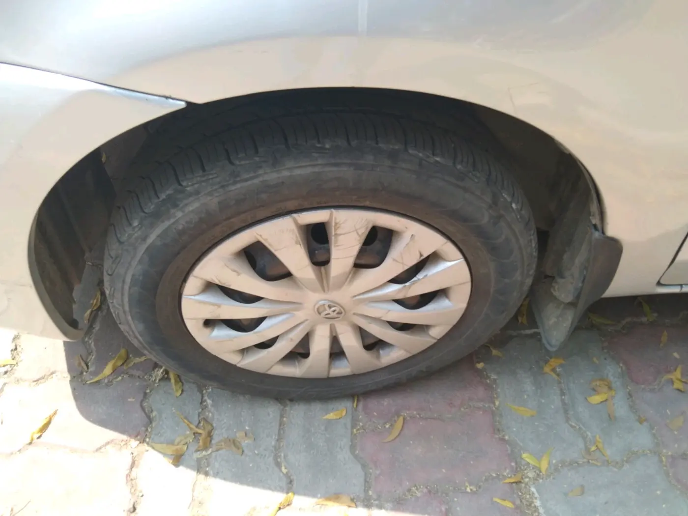 2011 Toyota Etios G, Petrol, Manual, 97,332 km, tyre