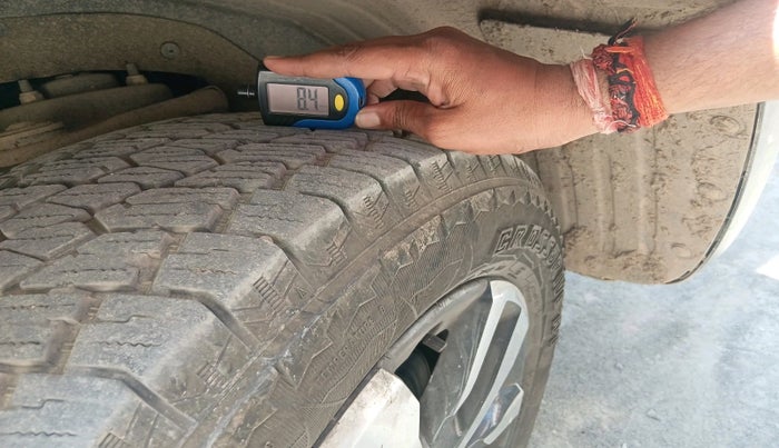 2024 Mahindra Thar Roxx  AX7 L Diesel MT 2WD, Diesel, Manual, 14,649 km, tyre