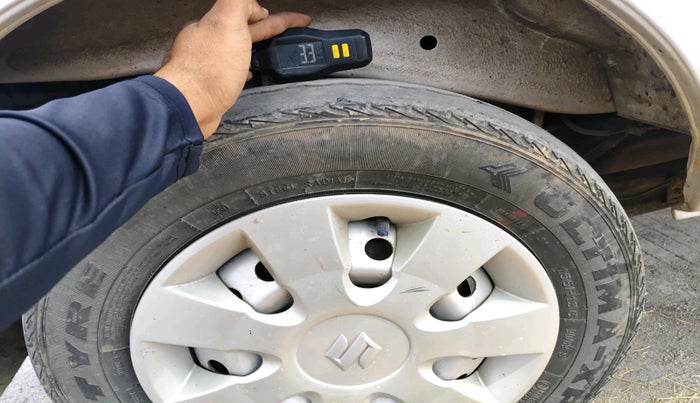 2023 Maruti Eeco 5 STR AC CNG, CNG, Manual, 46,334 km, tyre