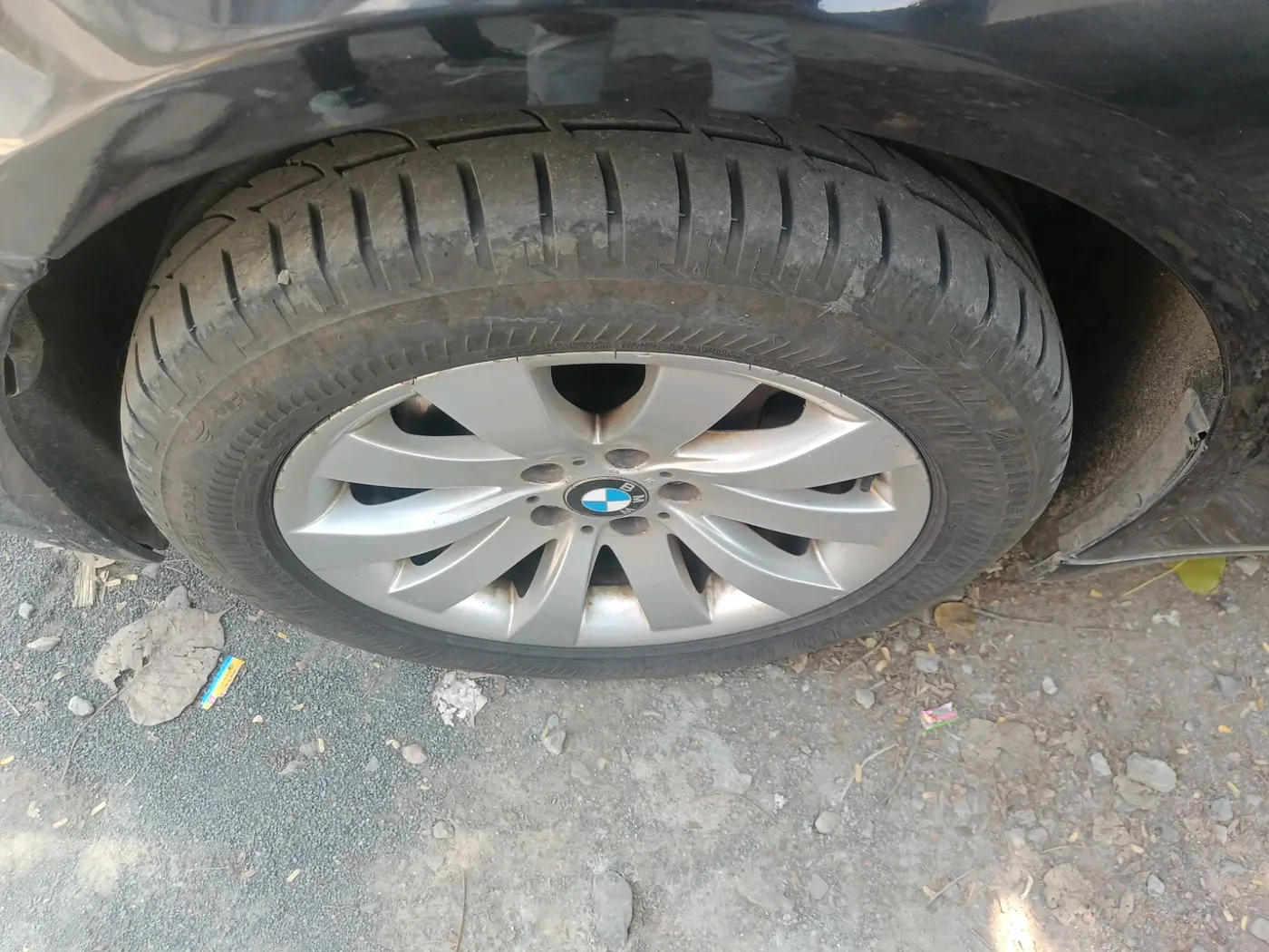 2009 BMW 7 Series 730Ld, Diesel, Automatic, 1,16,221 km, tyre
