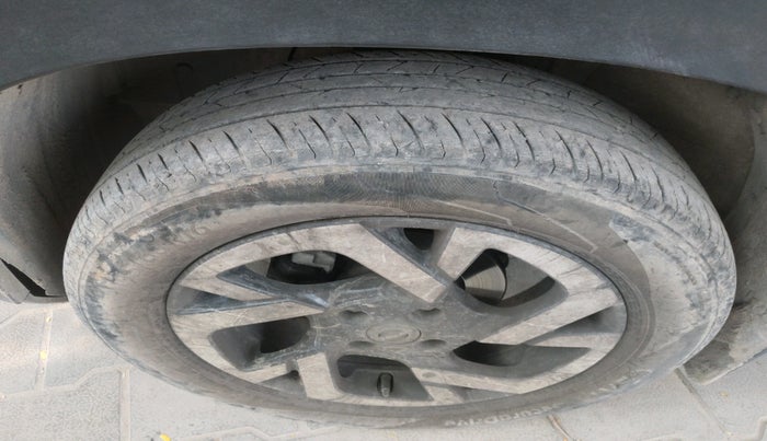 2023 Nissan MAGNITE XV MT, Petrol, Manual, 40,462 km, tyre