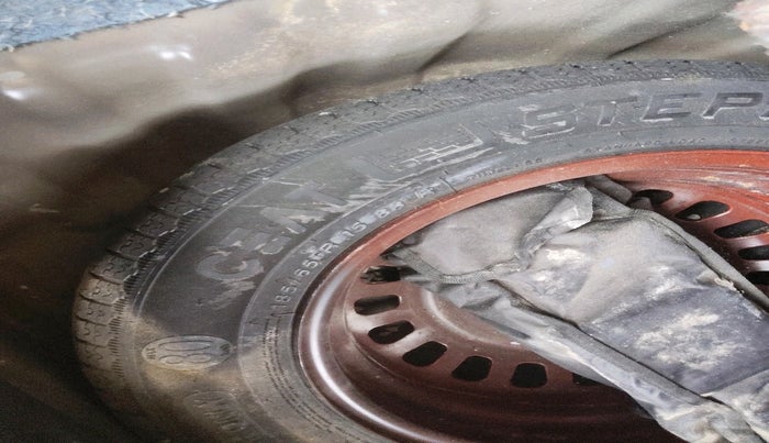 2023 Nissan MAGNITE XV MT, Petrol, Manual, 40,462 km, tyre