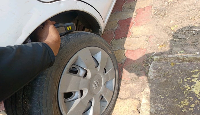 2015 Maruti Alto K10 LXI, Petrol, Manual, 1,11,088 km, tyre