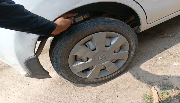 2015 Maruti Alto K10 LXI, Petrol, Manual, 1,11,088 km, tyre