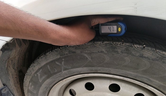 2011 Maruti Swift Dzire LXI, Petrol, Manual, 98,080 km, tyre