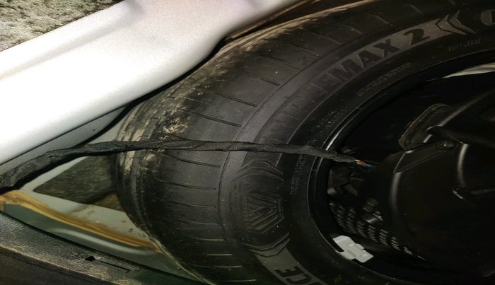 2022 Skoda KUSHAQ STYLE 1.0L TSI AT (6 AIRBAGS), Petrol, Automatic, 33,637 km, tyre