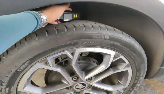 2022 Skoda KUSHAQ STYLE 1.0L TSI AT (6 AIRBAGS), Petrol, Automatic, 33,637 km, tyre