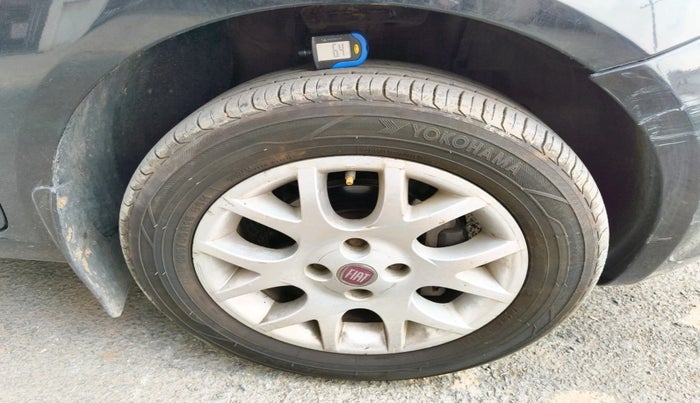 2012 Fiat Grand Punto EMOTION PACK 1.3 90 HP, Diesel, Manual, 1,10,000 km, tyre