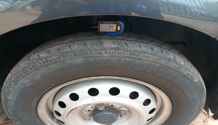 2021 Tata ALTROZ XE PETROL, Petrol, Manual, 70,420 km, tyre