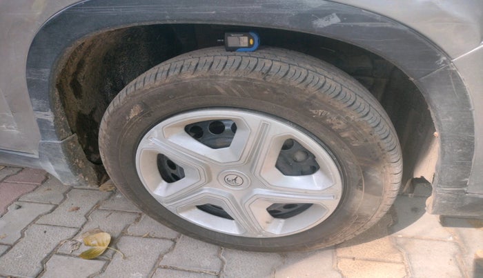 2018 Maruti Vitara Brezza VDI, Diesel, Manual, 1,20,342 km, tyre