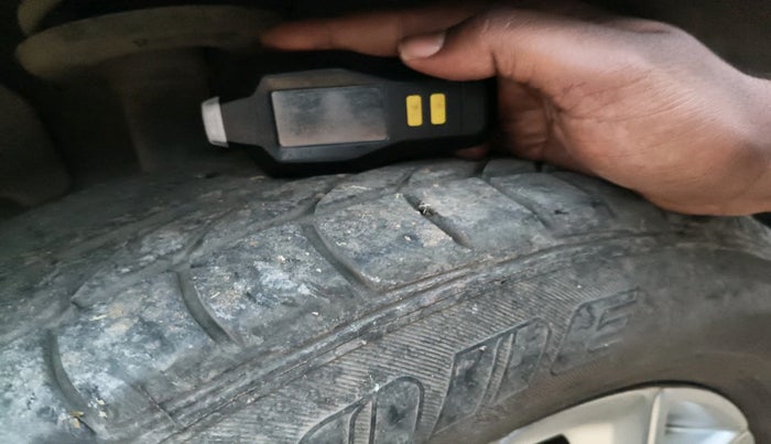 2014 Ford Ecosport TITANIUM 1.5L PETROL AT, Petrol, Automatic, 1,21,734 km, tyre