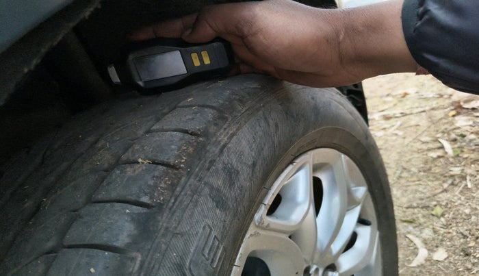 2014 Ford Ecosport TITANIUM 1.5L PETROL AT, Petrol, Automatic, 1,21,734 km, tyre