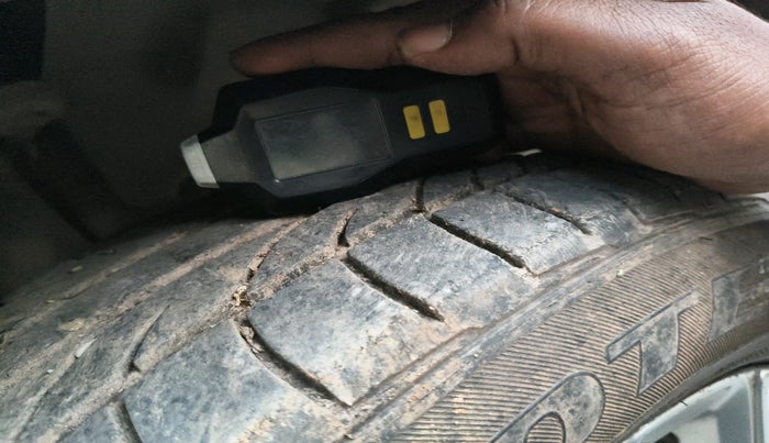 2014 Ford Ecosport TITANIUM 1.5L PETROL AT, Petrol, Automatic, 1,21,734 km, tyre