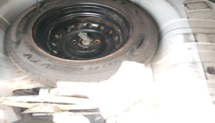 2008 Hyundai Verna XI, Petrol, Manual, 79,589 km, tyre