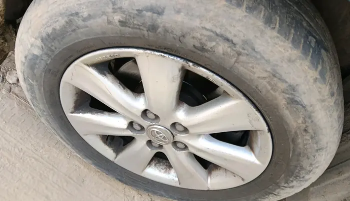 2011 Toyota Corolla Altis VL AT PETROL, CNG, Automatic, 1,41,956 km, tyre