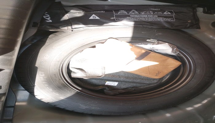 2023 KIA SONET HTX 1.0 DCT, Petrol, Automatic, 6,889 km, tyre