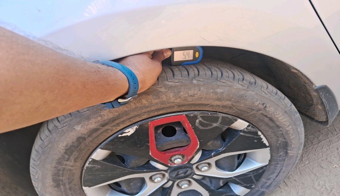 2015 Hyundai Xcent S 1.2, Petrol, Manual, 63,188 km, tyre