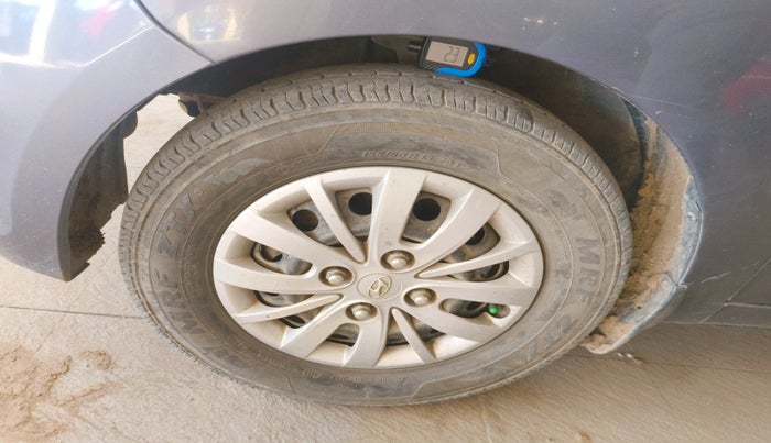 2016 Hyundai i10 SPORTZ 1.1, Petrol, Manual, 1,33,740 km, tyre