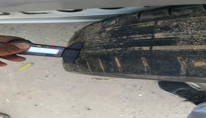 2014 Maruti Celerio VXI AMT, Petrol, Automatic, 1,14,686 km, tyre