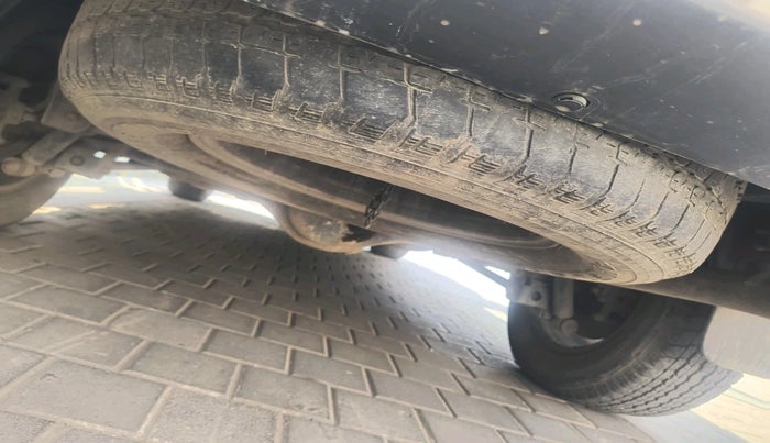 2018 ISUZU MU-X 4x2 AT, Diesel, Automatic, 1,04,915 km, tyre