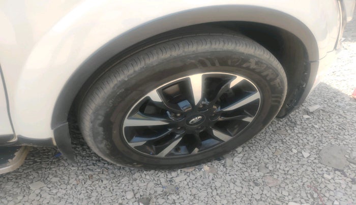 2019 Mahindra XUV500 W11 AT, Diesel, Automatic, 72,789 km, tyre