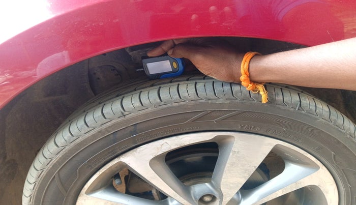 2015 Hyundai Elite i20 ASTA 1.4 CRDI, Diesel, Manual, 1,43,011 km, tyre