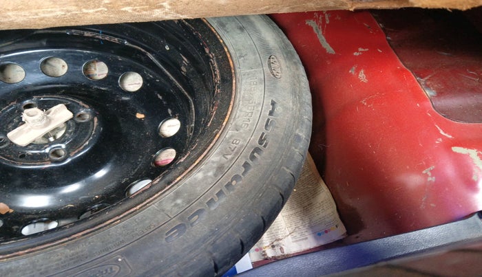 2015 Hyundai Elite i20 ASTA 1.4 CRDI, Diesel, Manual, 1,43,011 km, tyre