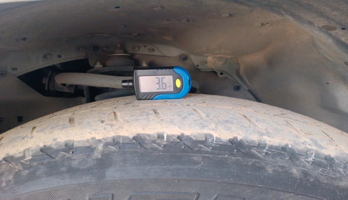 2024 Toyota HILUX HIGH 4X4 AT, Diesel, Automatic, 24,006 km, tyre