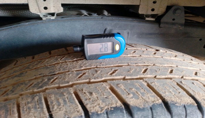 2024 Toyota HILUX HIGH 4X4 AT, Diesel, Automatic, 24,006 km, tyre