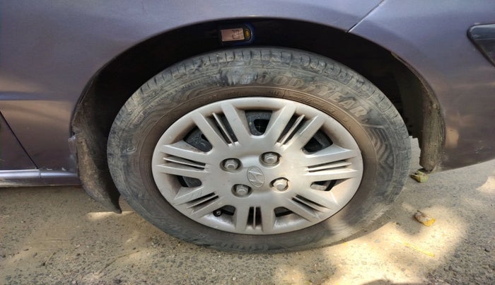 2011 Hyundai Santro Xing GLS, Petrol, Manual, 80,965 km, tyre