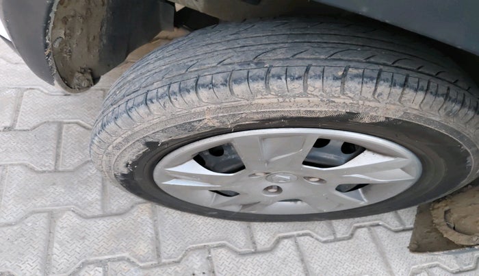 2020 Renault Kwid RXT 1.0 (O), Petrol, Manual, 80,694 km, tyre