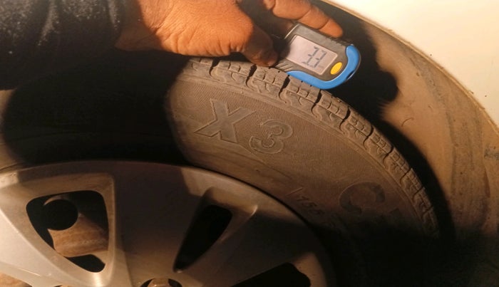 2011 Hyundai i10 SPORTZ 1.2 AT, CNG, Automatic, 69,587 km, tyre